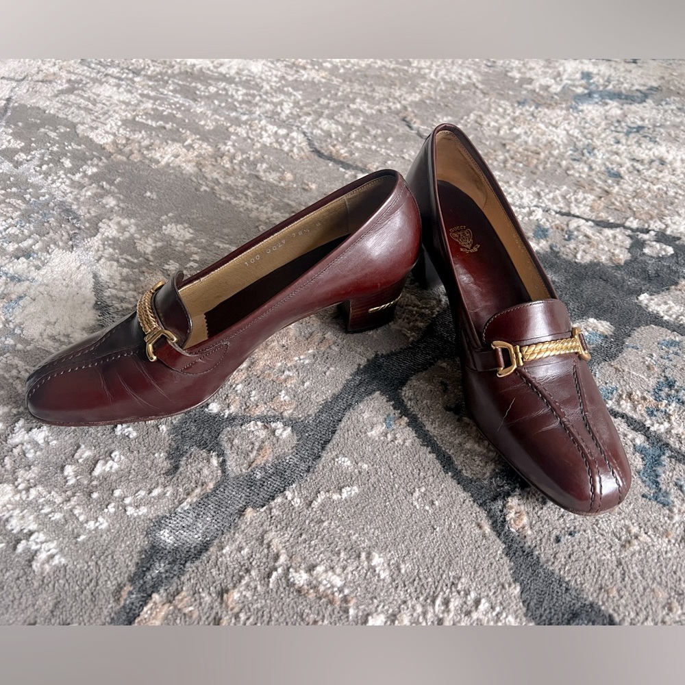 Vintage Gucci 38.5B Burgundy Brown Leather Healed loafers gold bit of rope 🤩